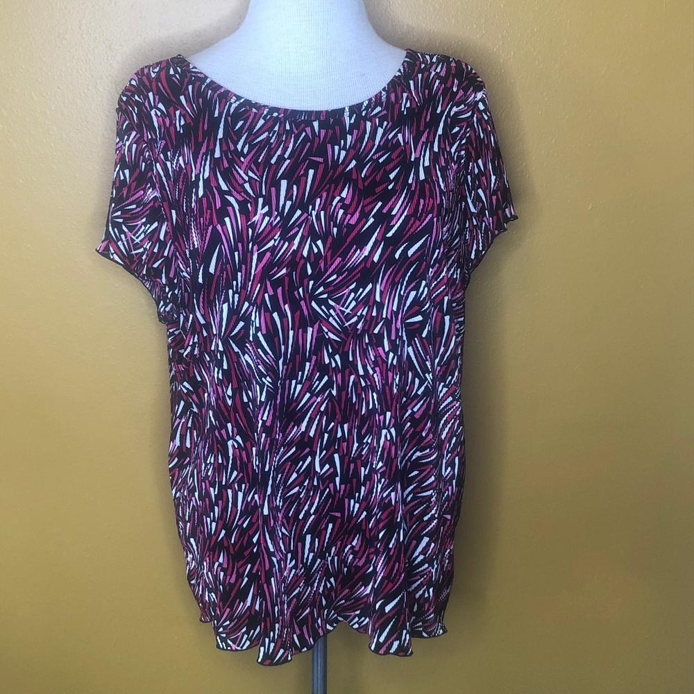 Dress Barn Woman Pink & Black Short Sleeve Top